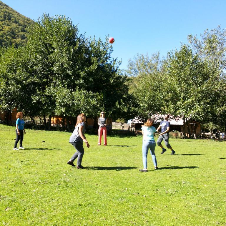 Farma Sotira Hotel Leskovik Buitenkant foto