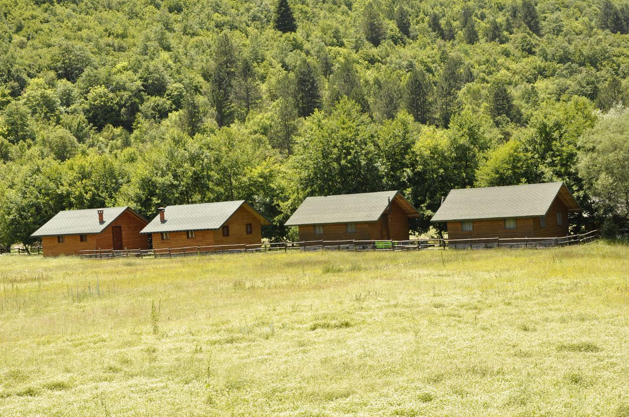 Farma Sotira Hotel Leskovik Buitenkant foto